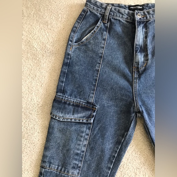 PrettyLittleThing Women’s Blue Wash Cargo Jean Joggers 
 UK 10 size S - Picture 2 of 9
